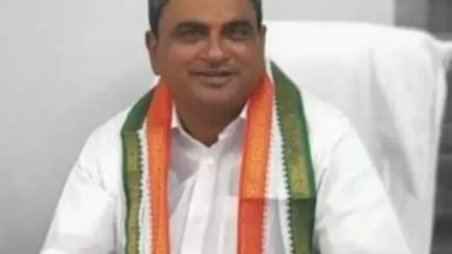 Khammam: రేణుకా చౌదరి ముఖ్య అనుచరుడి పై కత్తితో దాడి..పరిస్థితి విషమం!