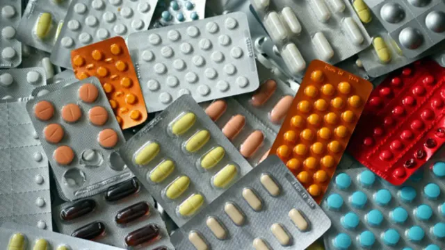 Tablet: టాబ్లెట్‌ వేసుకునేప్పుడు ఎన్ని నీళ్లు తాగాలి?