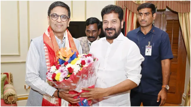 సీజేఐ చంద్రచూడ్ ను కలిసిన సీఎం రేవంత్ రెడ్డి
