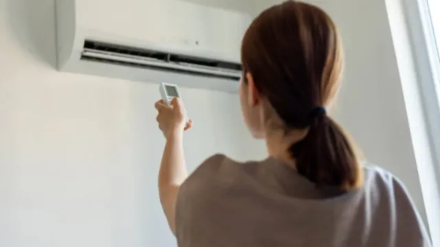 AC Service: మీ ఏసీలో గ్యాస్ లీక్ అవుతుందా? ఇలా తెలుసుకోండి!