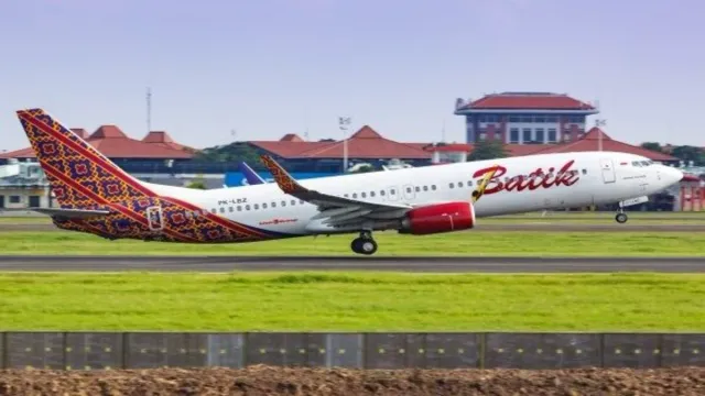Flight: పైలట్ల నిర్వాకం..దారి తప్పిన విమానం..ఏమైందంటే.!