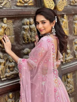 ముంబై ఫ్యాన్‌ గర్ల్‌.. చూపు తిప్పుకోలేని అందం