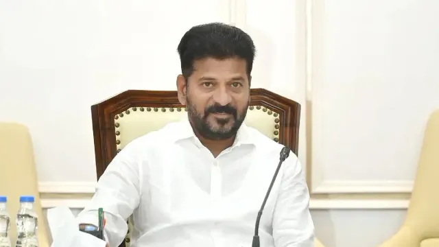 CM Revanth Reddy : కరెంటు కోతలు, నీటి సమస్య లేకుండా చూడాలి : సీఎం రేవంత్