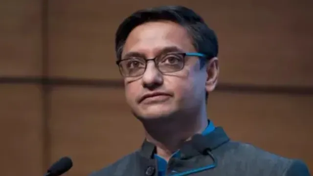 Sanjeev Sanyal : సివిల్స్‌ పరీక్షల కోసం ఏళ్ల తరబడి కష్టబడటం వృథా : సంజయ్ సన్యాల్
