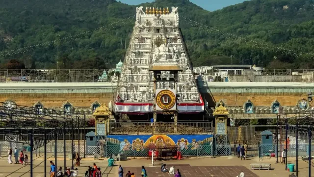 TTD: 472 పోస్టుల భర్తీకి టీటీడీ ఆమోదం.. పాలకమండలి సమావేశంలో కీలక నిర్ణయాలు!