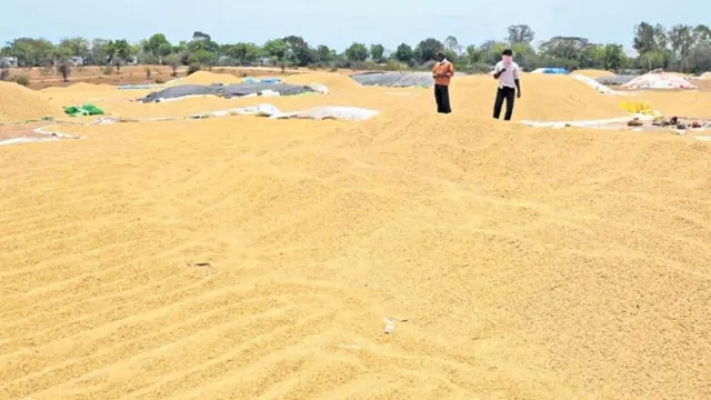 TS News : రైతులకు గుడ్ న్యూస్..1వ తారీఖు నుంచి యాసంగి ధాన్యం కొనుగోళ్లు..!