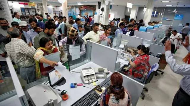 Banks: పలు బ్యాంకుల్లో మే నుంచి కొత్త రూల్స్..