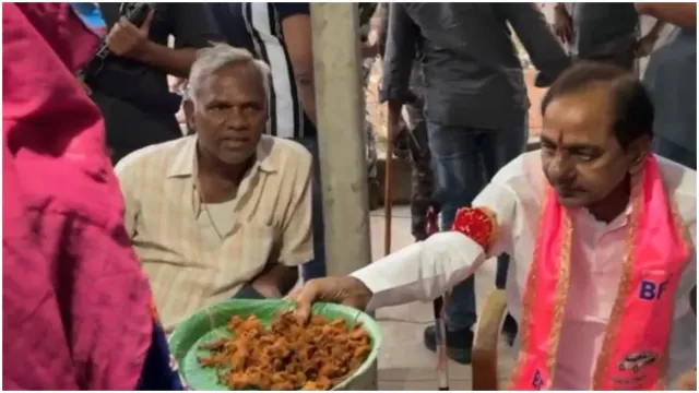 ఖమ్మం టూర్ లో రోడ్డు పక్కన స్నాక్స్ తిన్న కేసీఆర్-VIDEO