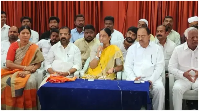 వరంగల్ లో కాంగ్రెస్ మీటింగ్.. హాజరైన కడియం