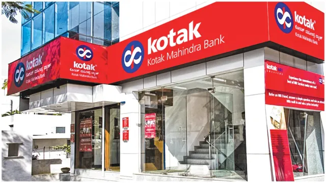 Kotak Mahindra: కోటక్ మహీంద్రాకు ఆర్బీఐ బిగ్ షాక్.. క్రెడిట్ కార్డులతో పాటు, ఆన్లైన్ బ్యాంకింగ్..
