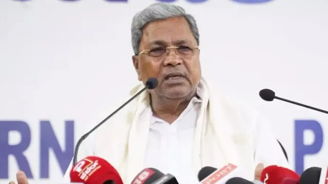 PM Modi : మోదీ.. ప్రజల మనోభావాలు రెచ్చగొడుతున్నారు : సిద్ధరామయ్య