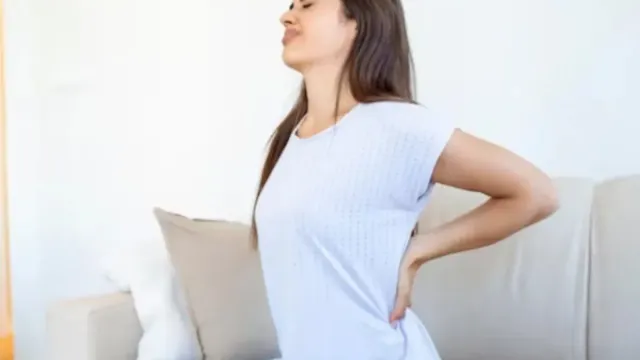 Health Tips: నడుము నొప్పితో బాధపడుతున్నారా..? అయితే ఈ వ్యాయామాలు చేయండి!