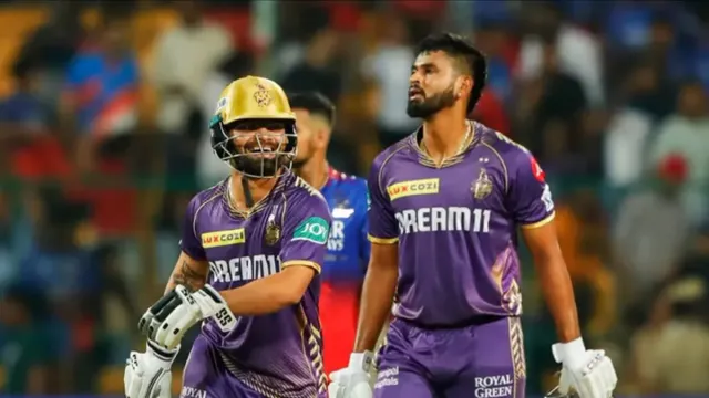 DC vs KKR : కొడితే బాల్ బీచ్ లో పడింది.. విశాఖలో కేకేఆర్ సిక్సర్ల సునామీ..!