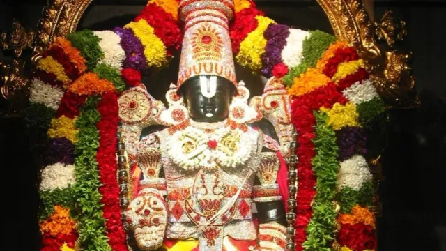 నేడు ఈ దీపం వెంకటేశ్వరుని దగ్గర పెడితే.. ఇంట్లో డబ్బే డబ్బు