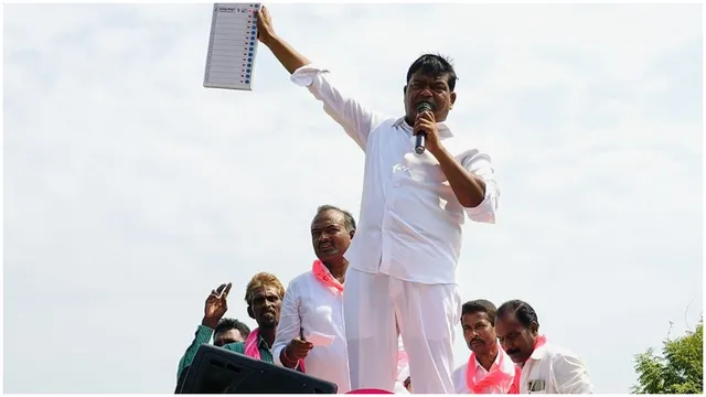 BRS Ex MLA Jeevan Reddy : ఆర్మూర్ మాజీ ఎమ్మెల్యే జీవన్‌ రెడ్డికి బిగ్ షాక్.. ఆయన మాల్ స్వాధీనం!