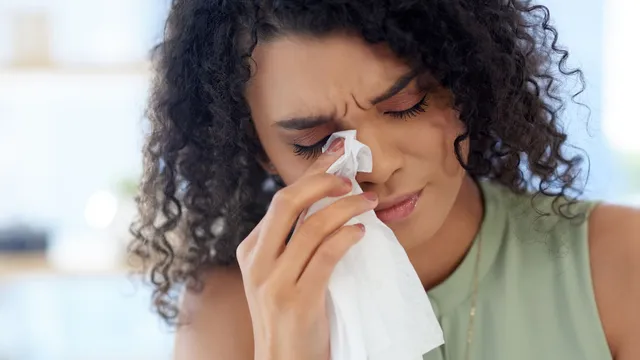 Crying Benefits: ఏడుపు కూడా మంచిదే.. ఎలాగో తెలుసుకోండి