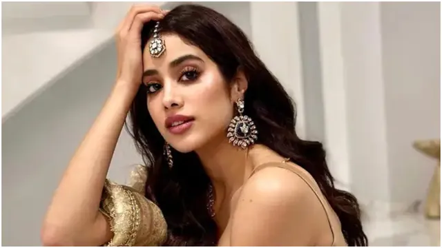 Janhvi Kapoor : కాబోయే వాడి గురించి ఎట్టకేలకు నోరు విప్పిన 'దేవర' బ్యూటీ.. అతన్నే పెళ్లి చేసుకుంటుందట!