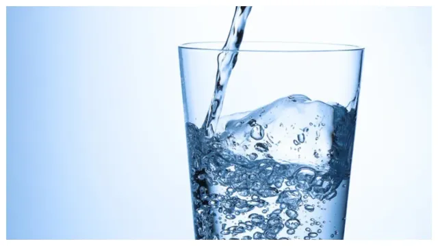 Health Tips : నీరు ఎక్కువ తాగితే బరువు పెరగటం కాయం..