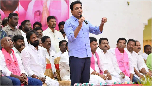 KTR : 370 మందిని కాల్చి చంపింది మీరు కాదా? : కాంగ్రెస్ పై కేటీఆర్ ప్రశ్నల వర్షం!
