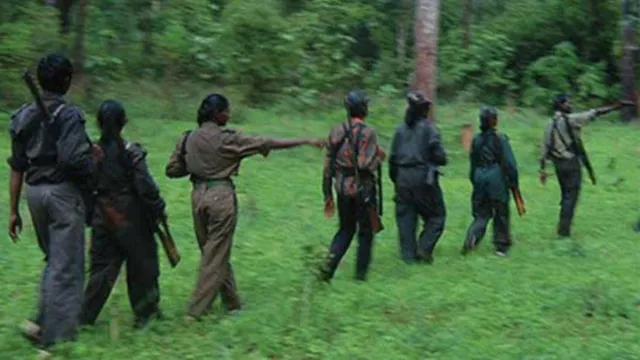 Gadchiroli: ఛత్తీస్‌గఢ్‌లో ఎన్‌కౌంటర్‌.. నలుగురు మావోయిస్టులు మృతి