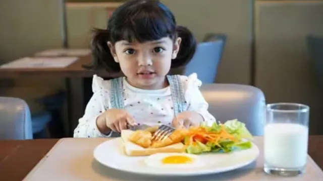 Child Food Tips: పిల్లలకి తినాలని అనిపించకపోతే.. ఈ చిట్కా ఫాలో అవ్వండి