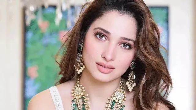 Tamannah : ఏడో తరగతి పాఠ్యాంశంగా హీరోయిన్ తమన్నా జీవితం.. మండిపడుతున్న తల్లి దండ్రులు!