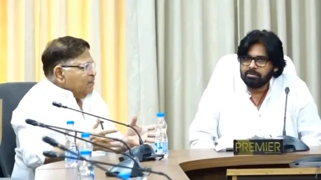 Producers with Pavan Kalyan: పవన్ కళ్యాణ్ తో అప్పుడలా.. ఇప్పుడిలా.. తెలుగు సినీ నిర్మాతల తీరే వేరు!