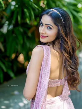 హోయలు పోతున్న  శోభాశెట్టి..!