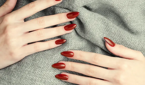 Nail Polish Effects : నెయిల్ పాలిష్ వేయడం వల్ల గోళ్లు పెరుగుతాయా? అసలు నిజమేంటి?