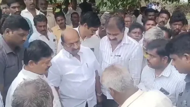 AP: బాధితులను పరామర్శించిన ఎమ్మెల్యే.. నష్టపరిహారం అందిస్తామని హామీ..!