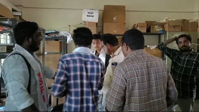 AP: శ్రీచైతన్య విద్య సంస్థ తీరుపై SFI ఆందోళన.. సీరియస్ యాక్షన్‌ తీసుకున్న అధికారులు..!