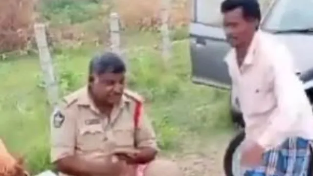 AP: ASI నిర్వాకం.. కేసు పక్కన పెట్టి మందు బాబులతో చిందులు.!