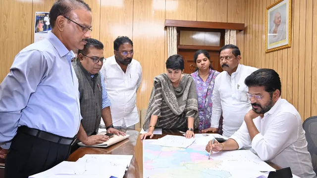 సీఎం రేవంత్ తో రైల్వే చీఫ్ ఇంజనీర్ భేటీ!