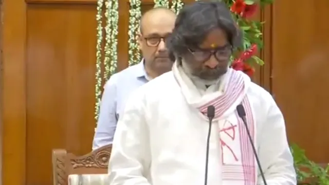Jharkand: ఝార్ఖండ్​ సీఎంగా హేమంత్​ సోరెన్​ ప్రమాణ స్వీకారం..