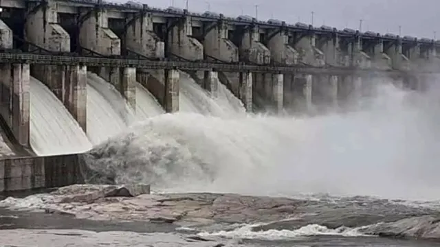 Godavari-Krishna : మహోగ్రరూపం దాల్చిన గోదావరి, కృష్ణా