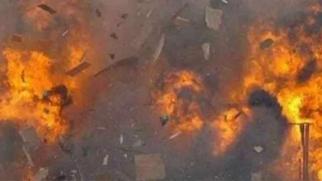 జమ్మూకశ్మీర్ లో భారీ పేలుడు..నలుగురు మృతి!