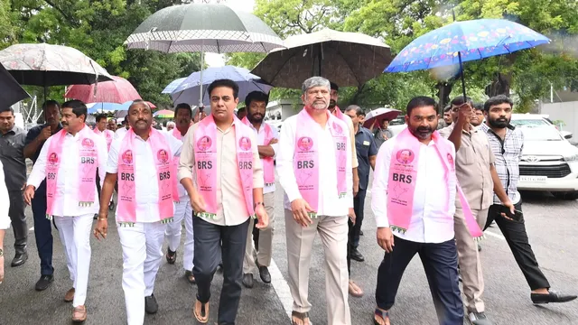 KTR: పరీక్షల వాయిదాతో రూ.400 కోట్లు.. అందులో రేవంత్ వాటా ఎంత?