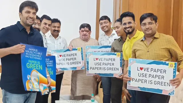 మంత్రి పొన్నంను కలిసిన పేపర్ మర్చంట్ అసోసియేషన్