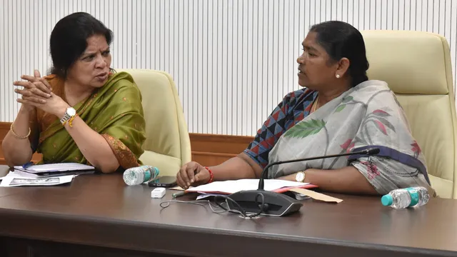 Minister Seethakka: అంగన్వాడీ కేంద్రాలకు నాణ్యత లేని గుడ్లు.. మంత్రి సీతక్క సీరియస్!