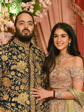 అనంత్ అంబానీ పెళ్లిలో మెరిసిన బాలీవుడ్ సెలెబ్రిటీలు వీళ్ళే!