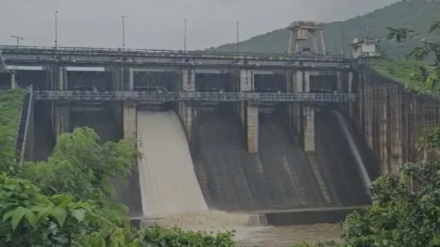 AP: ప్రాజెక్ట్ లకు భారీగా వరదనీరు..!