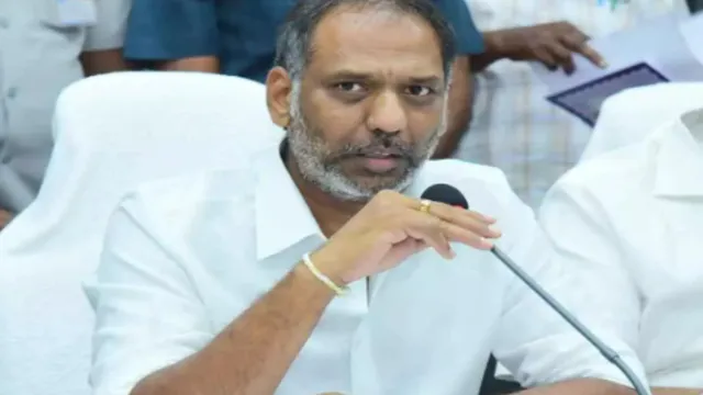 AP: ఏపీలో భారీ వర్షాల నేపథ్యంలో.. విద్యుత్‌ శాఖ అధికారులకు మంత్రి కీలక ఆదేశాలు!