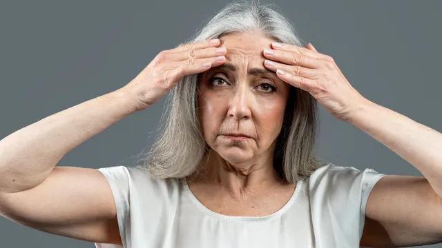 Old Age Symptoms: వృద్ధాప్యం ప్రారంభమైన వెంటనే శరీరంలో ఈ పెద్ద మార్పులు తప్పవు..!