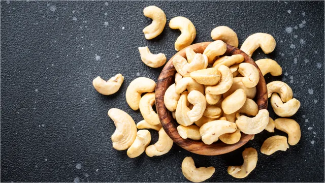 Cashews: జీడిపప్పులో జీరో కొలెస్ట్రాల్.. ఎంత తింటే అంత మేలు