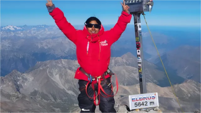 Andhra Pradesh: రష్యాలో ఎల్బ్రస్ పర్వతం అధిరోహించిన తెలుగు యువతి అన్నపూర్ణ..