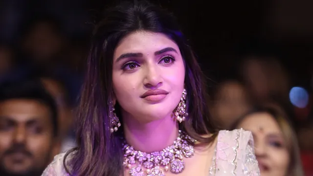 Sreeleela : బాలీవుడ్ ఆఫర్ ను శ్రీలీల రిజెక్ట్ చేసిందా? క్లారిటీ ఇచ్చిన నిర్మాత