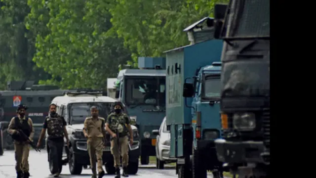 Jammu-kashmir: జమ్మూ–కాశ్మీర్‌‌లో మళ్ళీ టెర్రర్ అటాక్..పారామిలటరీ ఆఫీసర్ మృతి