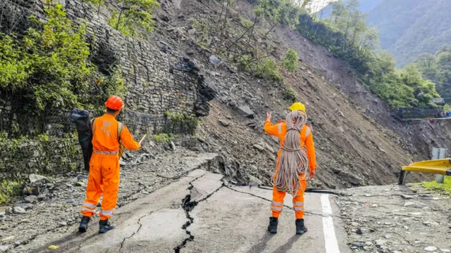 Kedarnath Yatra: కేదార్‌నాథ్ యాత్రకు తాత్కాలికంగా బ్రేక్