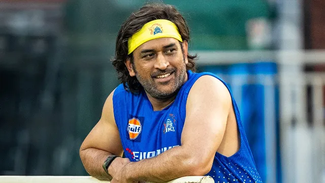 MS Dhoni: వయసు అయిపోయింది కానీ...తర్వాత చెప్తాను, రిటైర్మెంట్ పై ధోనీ