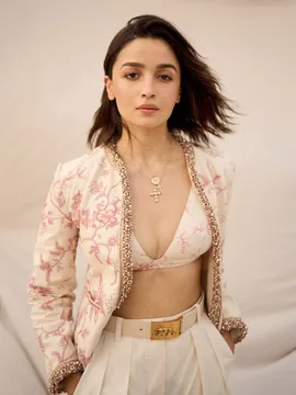 ఆర్మ్యాక్స్ సర్వే (జులై) : మోస్ట్ పాపులర్ ఇండియన్ టాప్ -10 హీరోయిన్స్ వీళ్ళే!